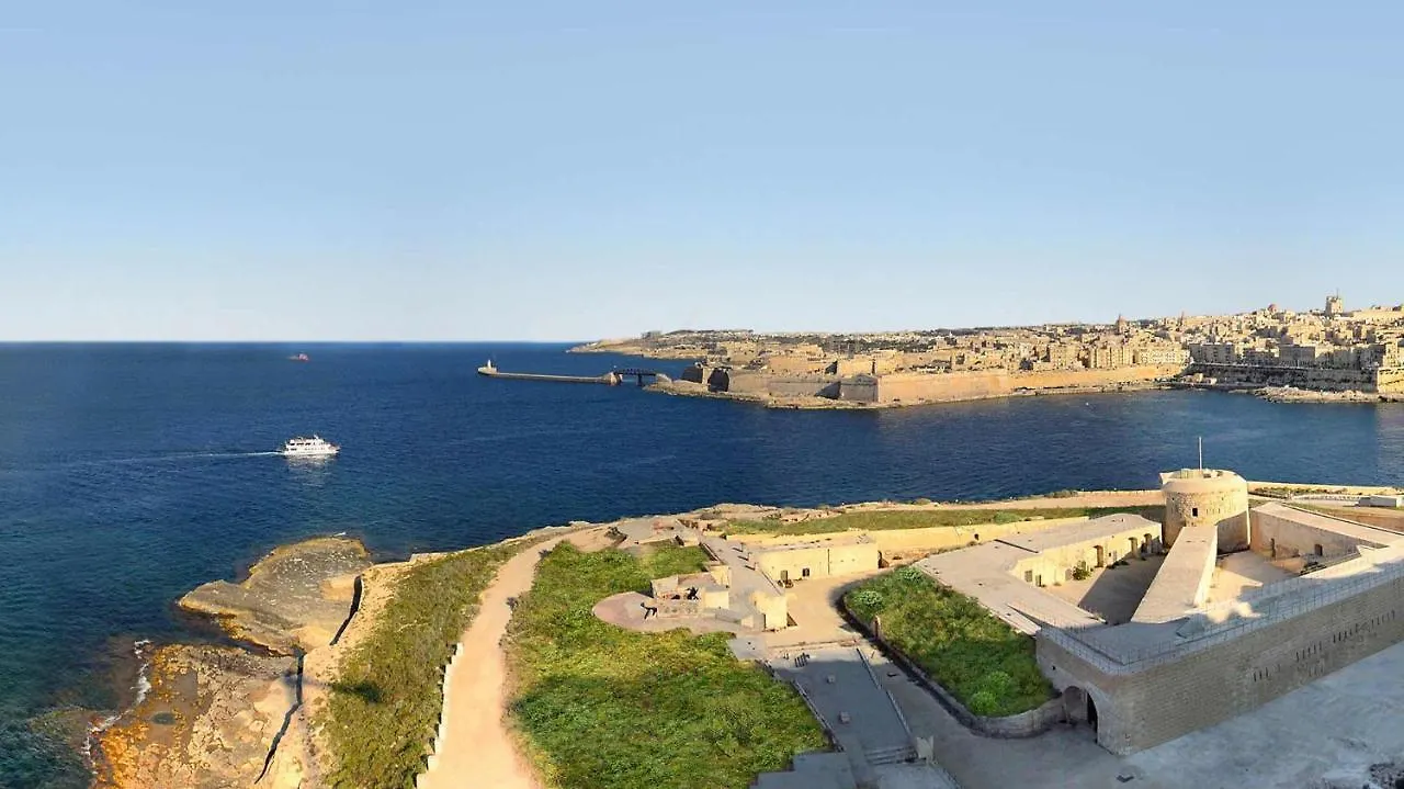 Super Luxury Apartment In Tigne Point, Amazing Ocean Views Sliema