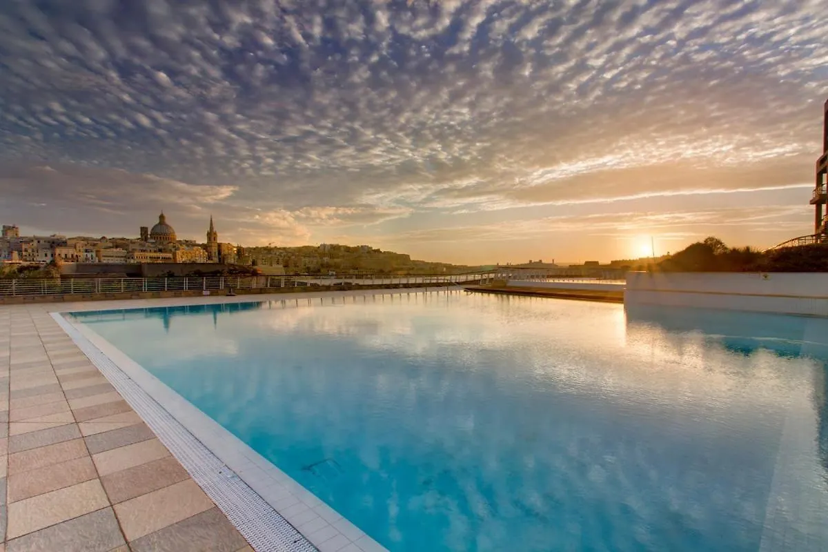 Super Luxury Apartment In Tigne Point, Amazing Ocean Views Sliema