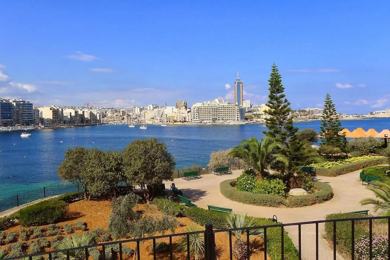 Super Luxury Apartment In Tigne Point, Amazing Ocean Views Sliema