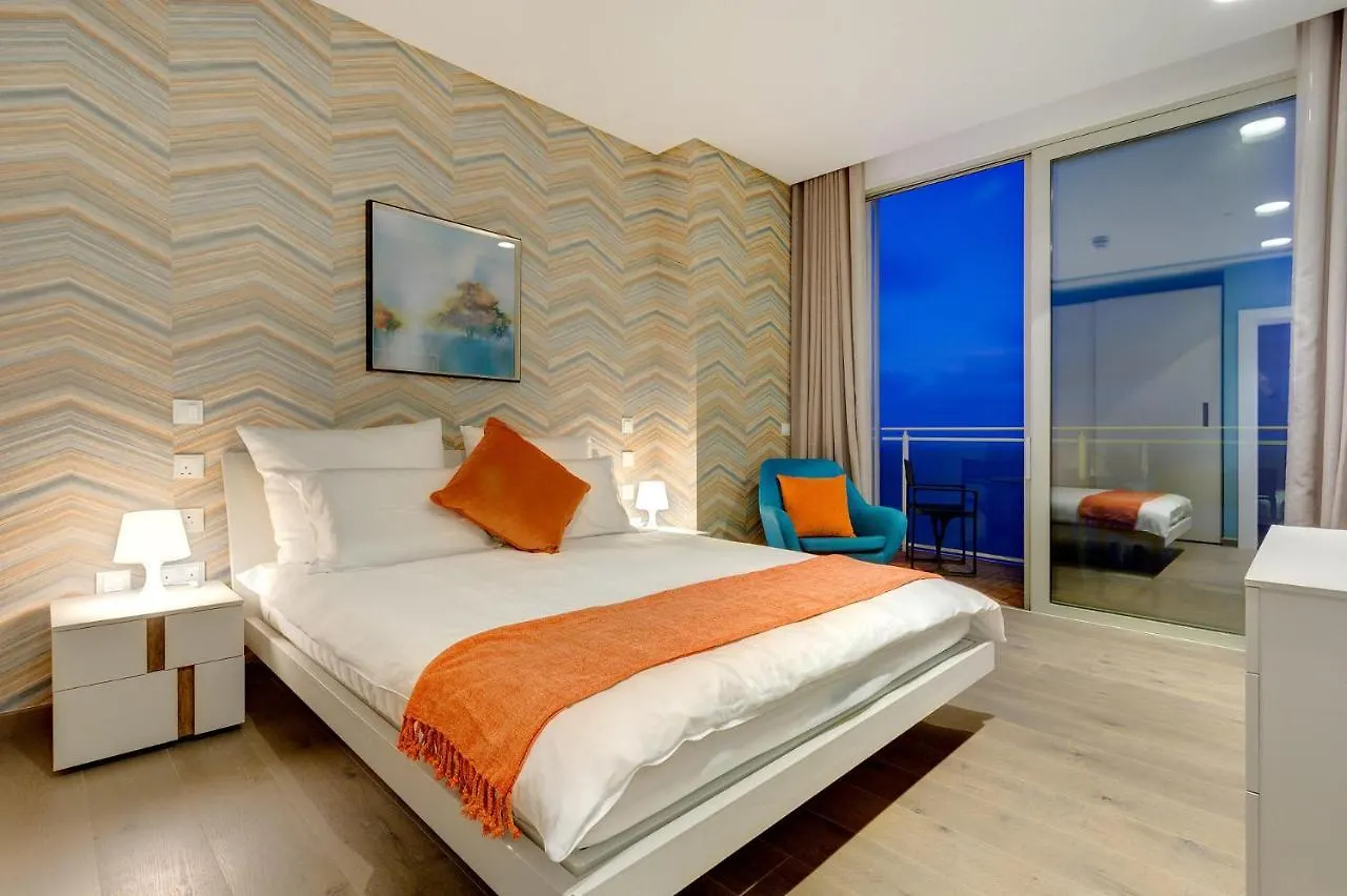 Super Luxury Apartment In Tigne Point, Amazing Ocean Views Sliema