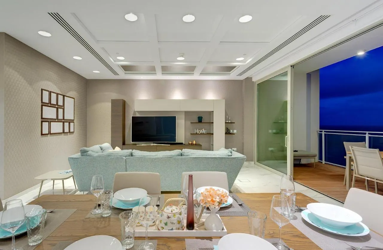 Super Luxury Apartment In Tigne Point, Amazing Ocean Views Sliema