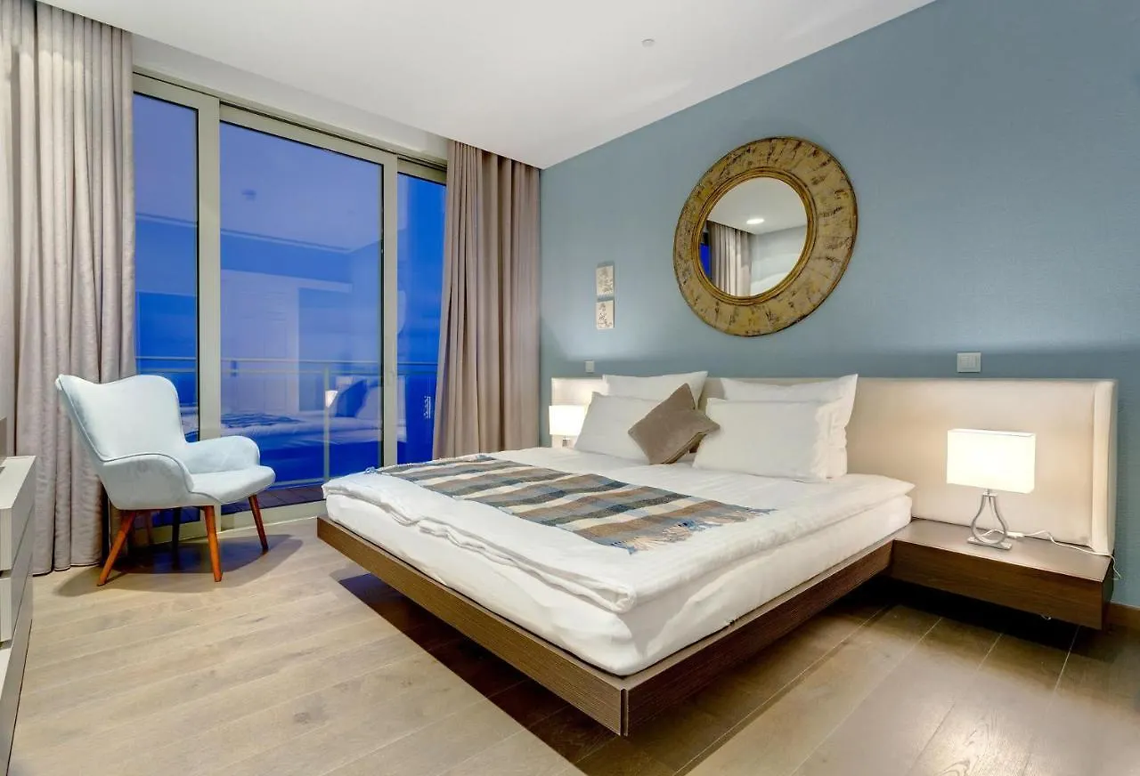 Super Luxury Apartment In Tigne Point, Amazing Ocean Views Sliema